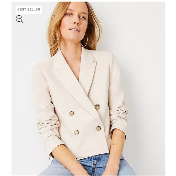 ANN TAYLOR NWT Cropped Double Breasted Blazer in Ivory // 0